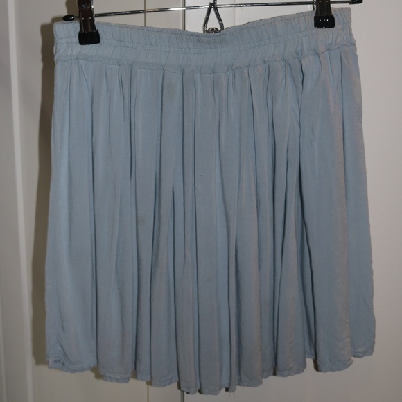 🦋Baby Blue Flowy Brandy Melville skirt🦋 - Picture 3 of 4
